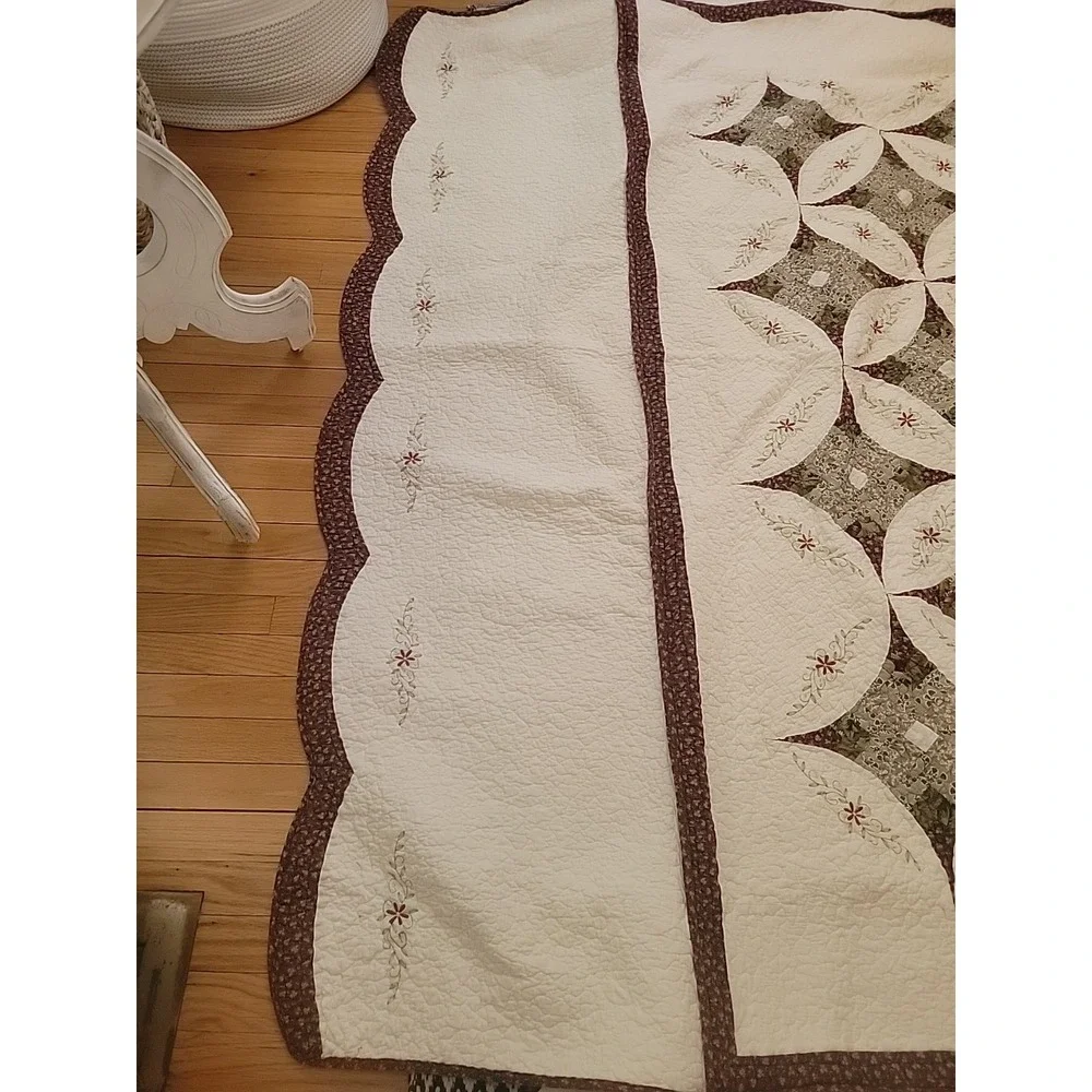 Vintage JC Penneys Home Collection Daybed Quilt, Cream, Burgundy, Flowers